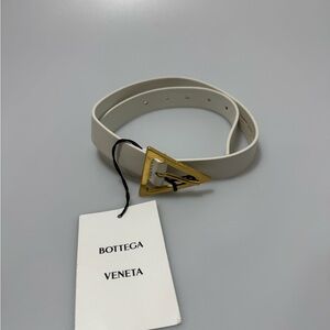 Bottega Veneta Triangle Buckle Leather Belt White Gold Size 70cm/28